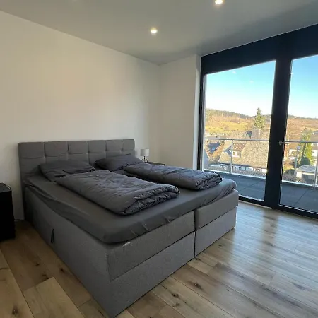 Neubauwohnug Mit Balkon Apartman *
